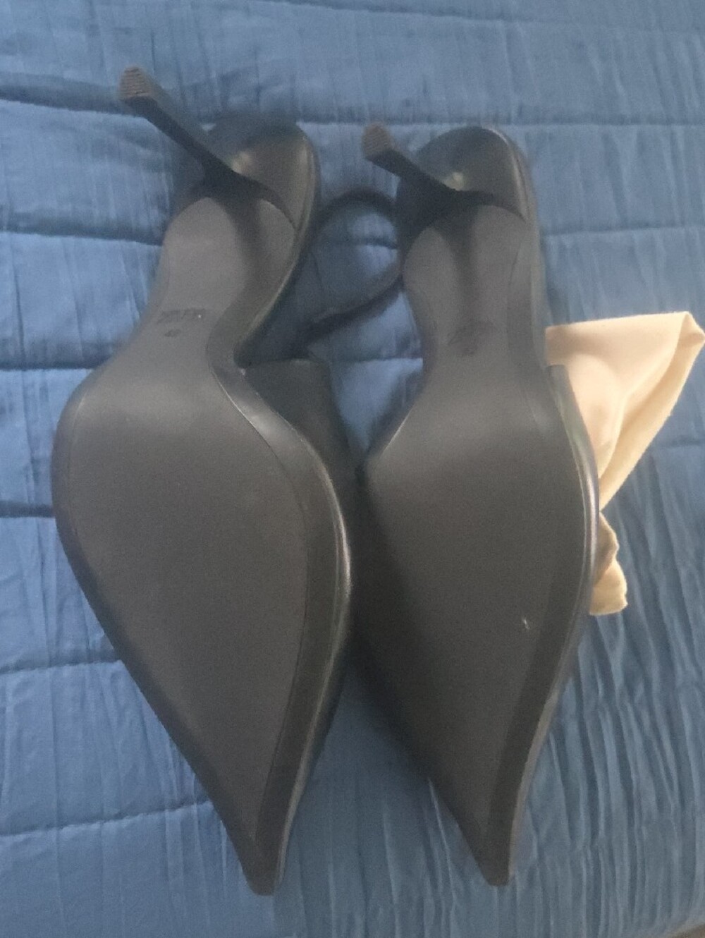 Classic Black Pointed Slingback Heels - Picture 6 of 9